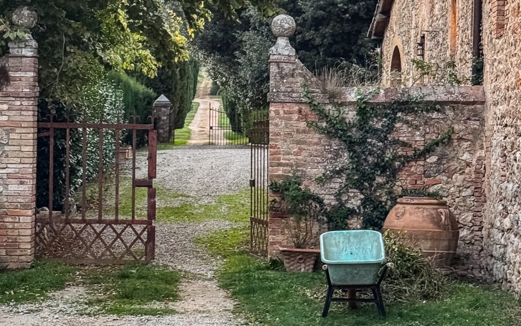 Dinner in a Castle | Tuscany Creative Retreat