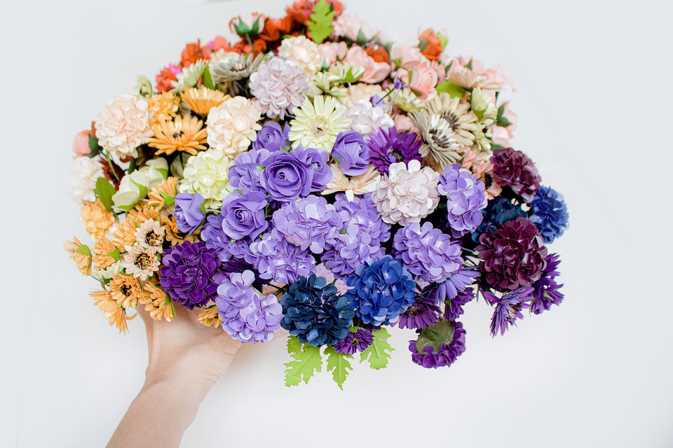 Top 5 Ideas: Pebble Paths, Petal Clusters, Barefoot Braids