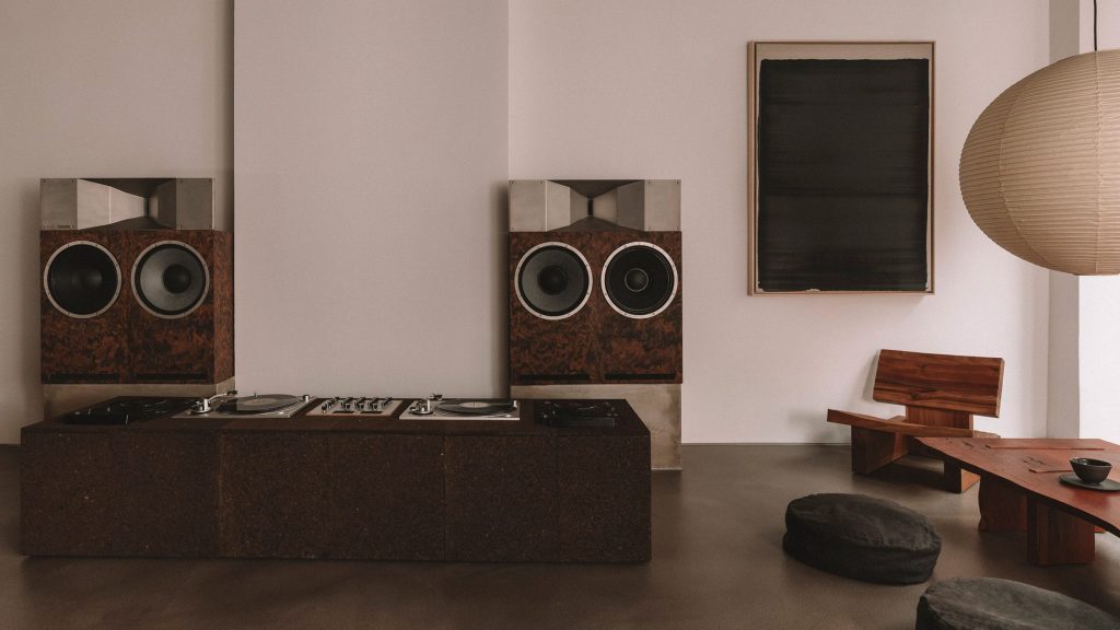 Vincent von Thien designs Trader HiFi cafe in Hamburg