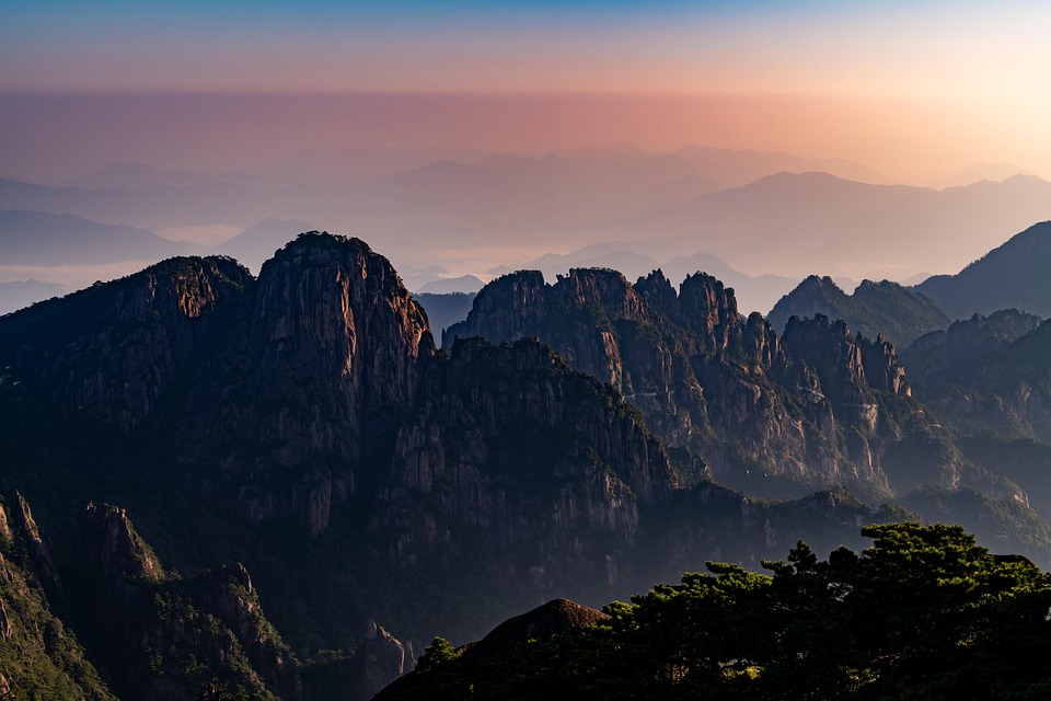 Poetic Guide Whispering Pine Trails – A Symphony of Wind and Stone