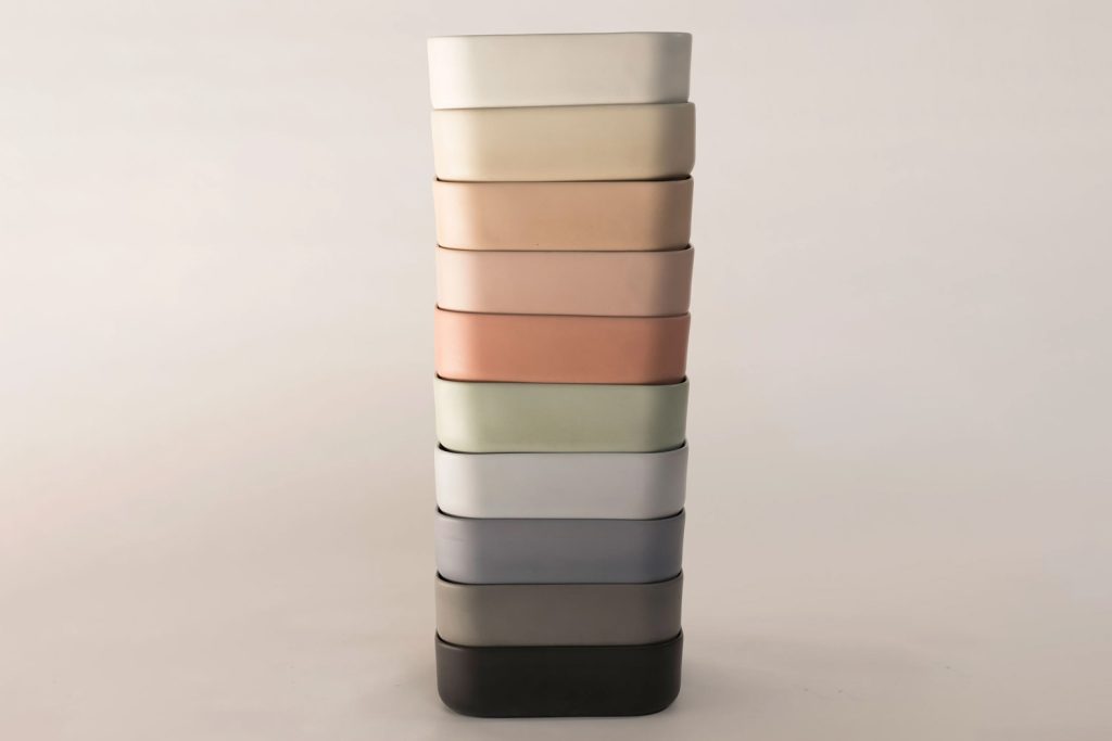 10 Easy Pieces: Colorful Bathroom Sinks