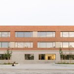 OVA crowns Vida Elementary School with rooftop play areas