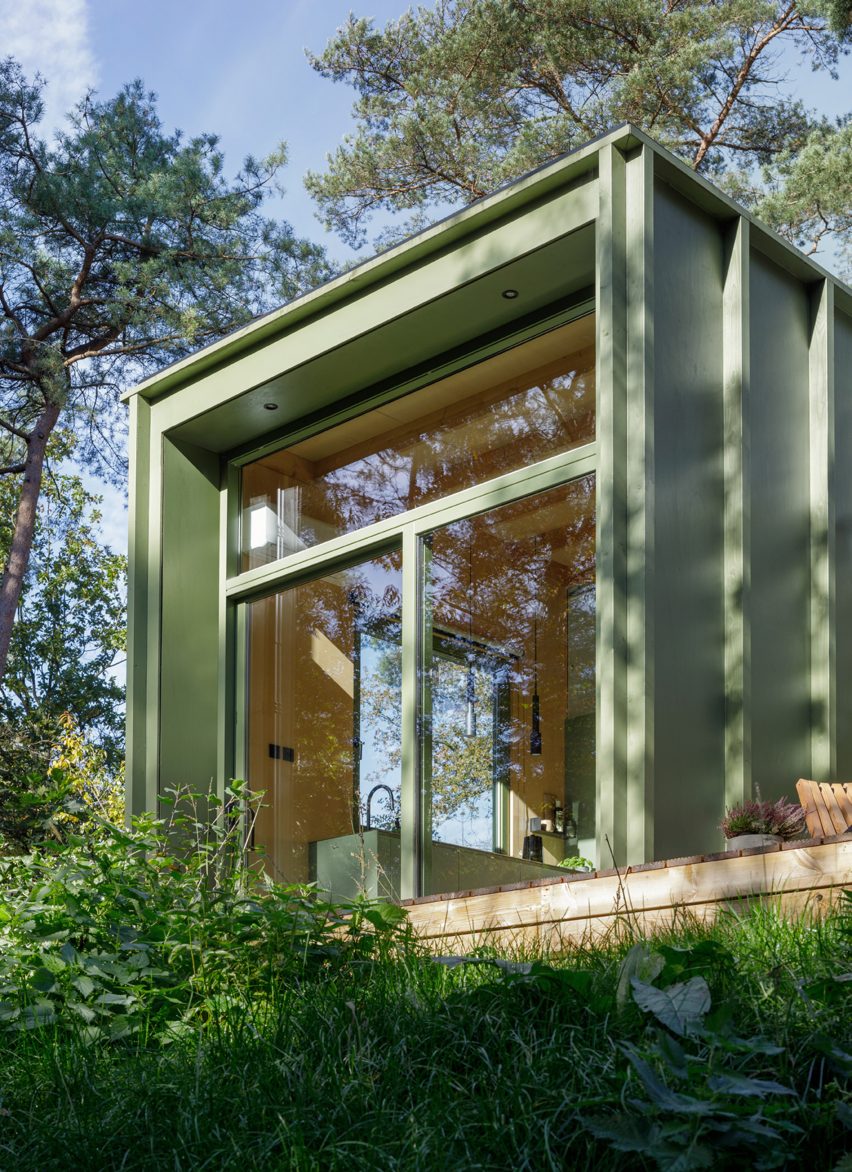 cabin exterior by i29 architects