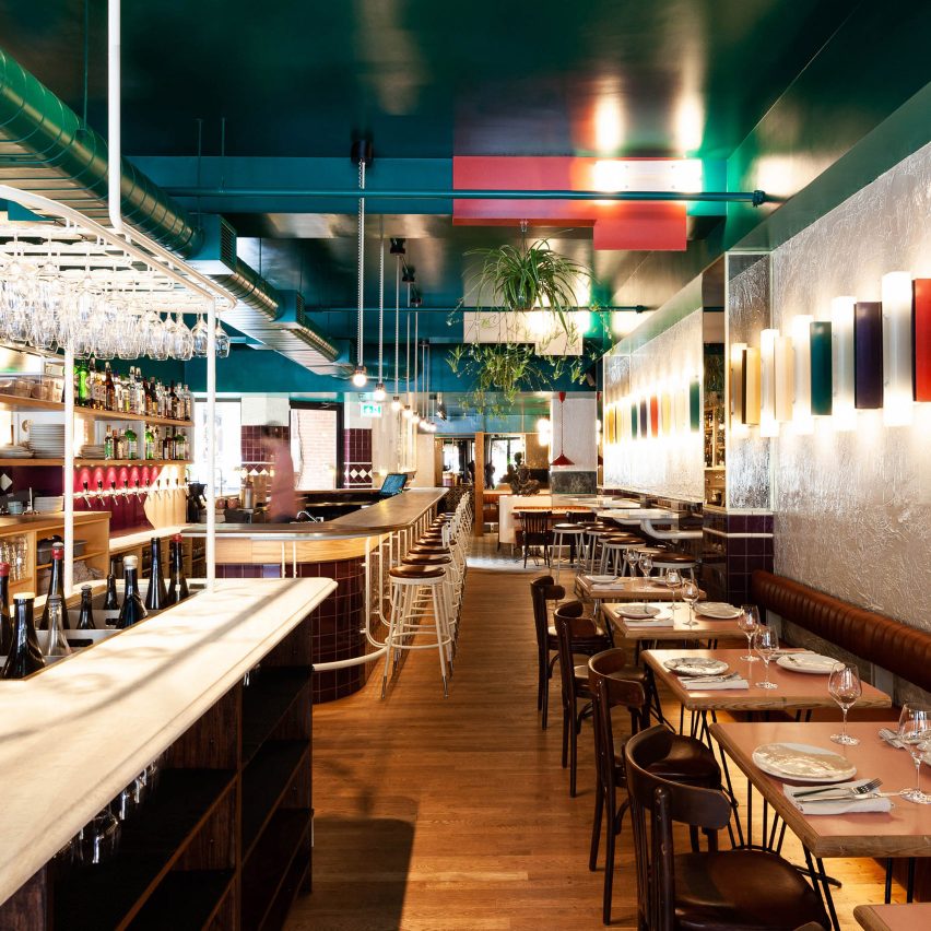 vinvinvin wine bar by Menard Dworkind