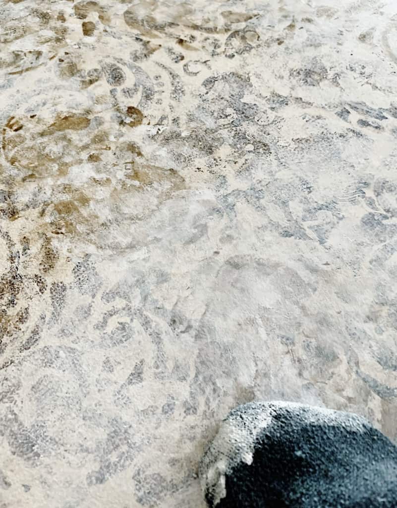 how to creat a faux antique finish with patterned patina