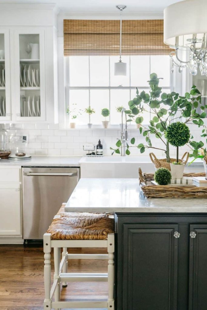 8 Paint Colors Every Kitchen Needs