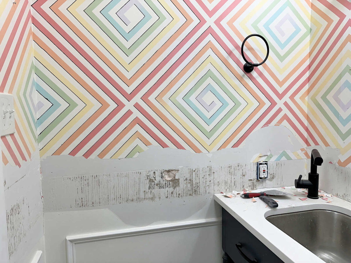 studio bathroom progress (it's not much, but it's progress!)