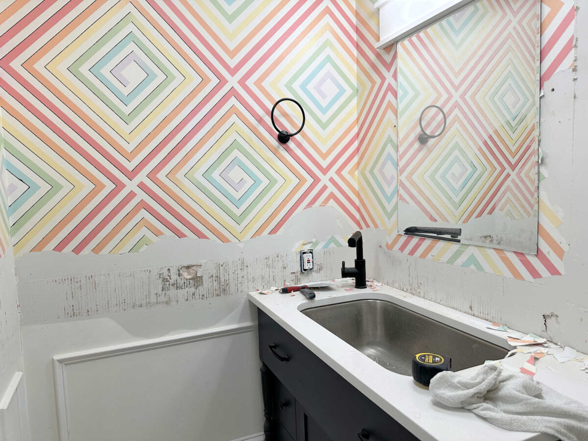 studio bathroom progress (it's not much, but it's progress!)