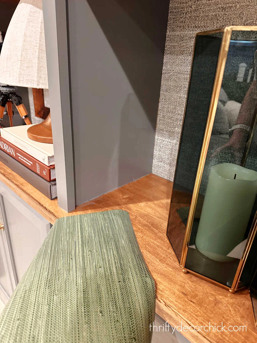 easy home decor and diy tweaks for a fresh new look | thrifty decor chick 6 green grasscloth peel and stick wallpaper