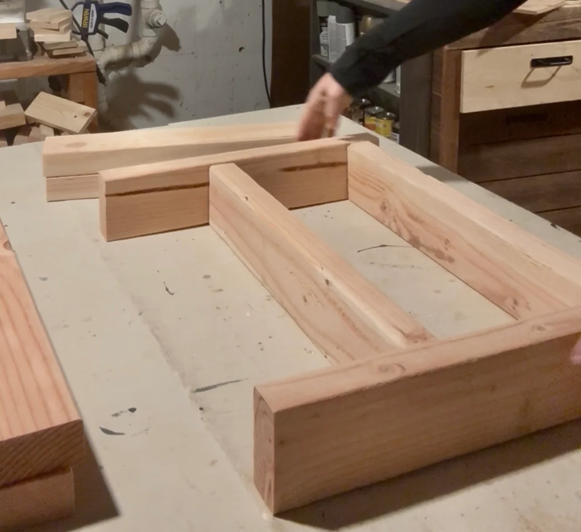 modern fence picket planter or raised bed – multiple sizes – free diy plans 31 cut