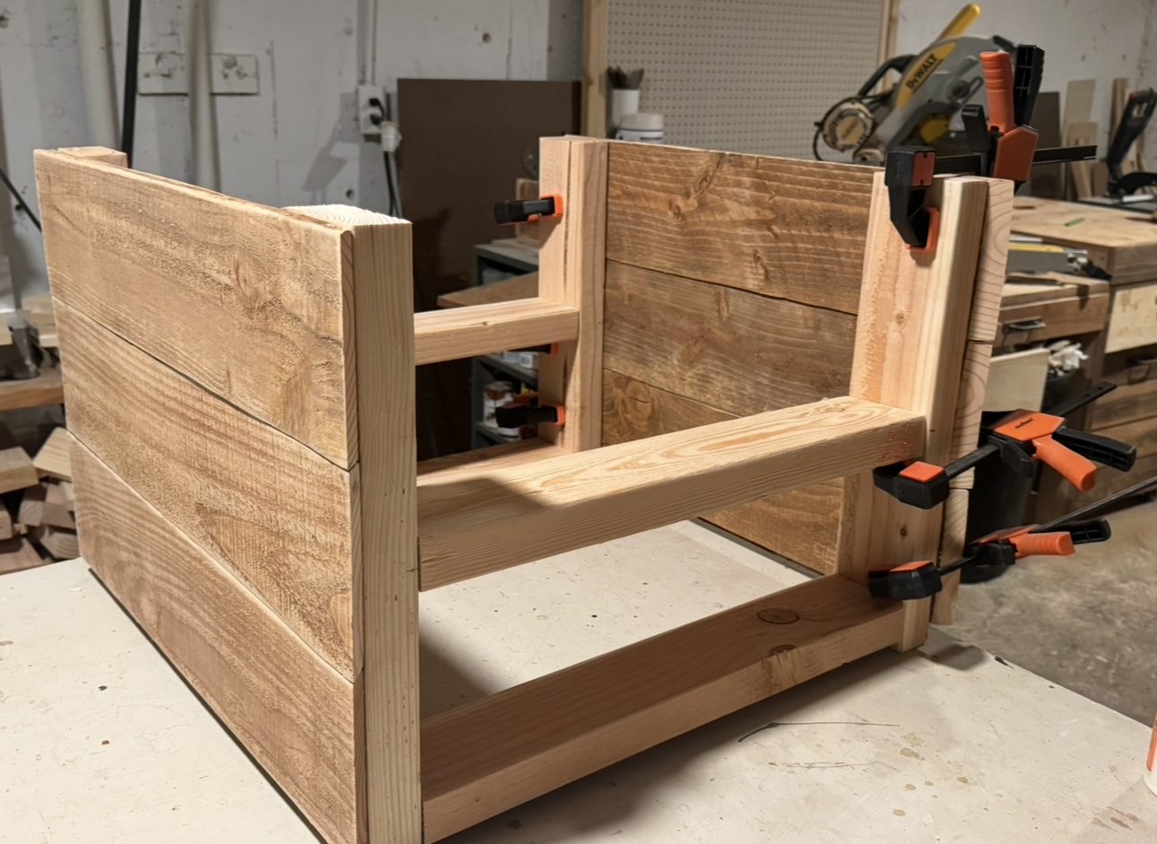 modern fence picket planter or raised bed – multiple sizes – free diy plans 40 sides