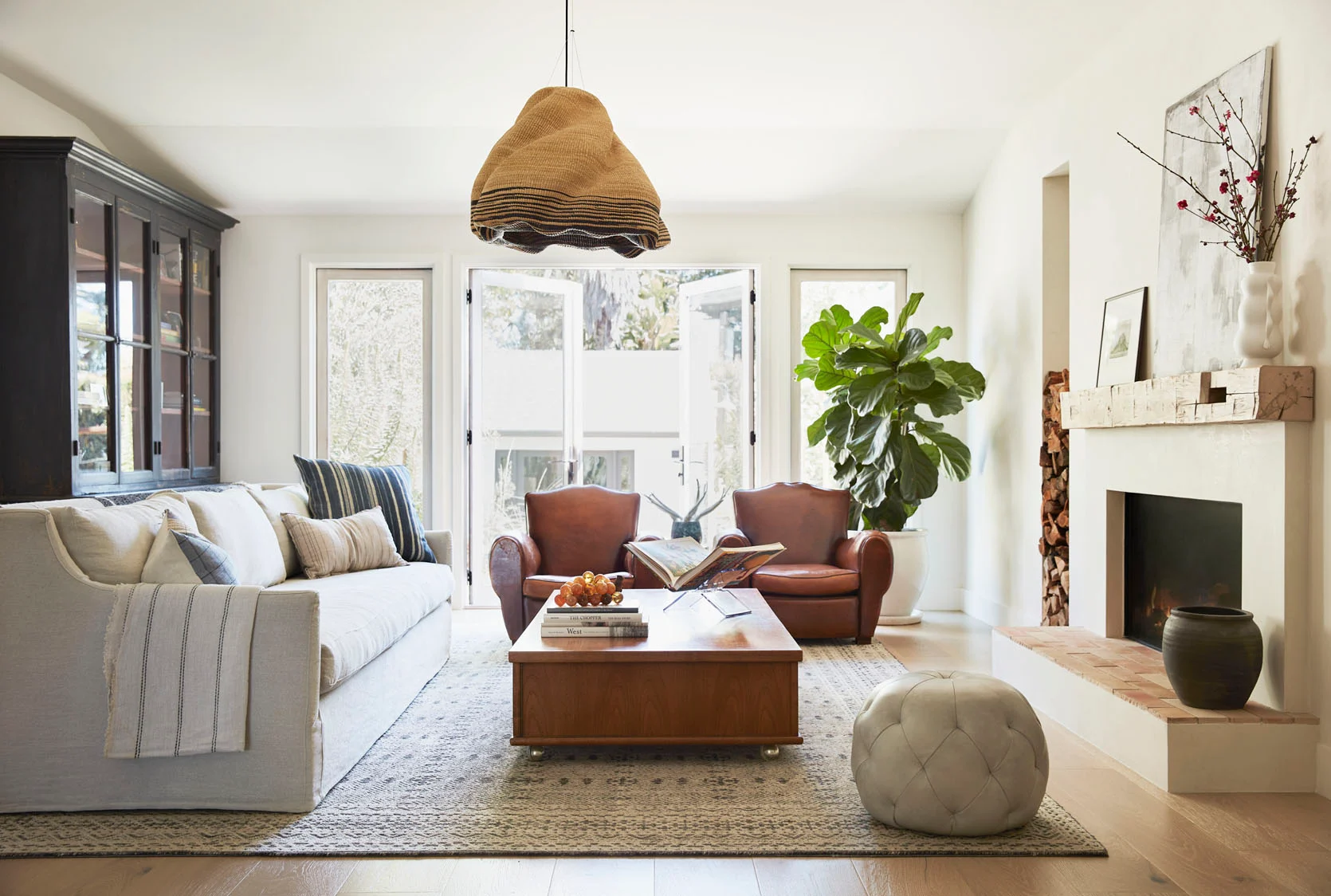 take a tour through this calm, neutral home to get some good inspo (accent walls included) 43 take a tour through this calm, neutral home to get some good inspo (accent walls included)