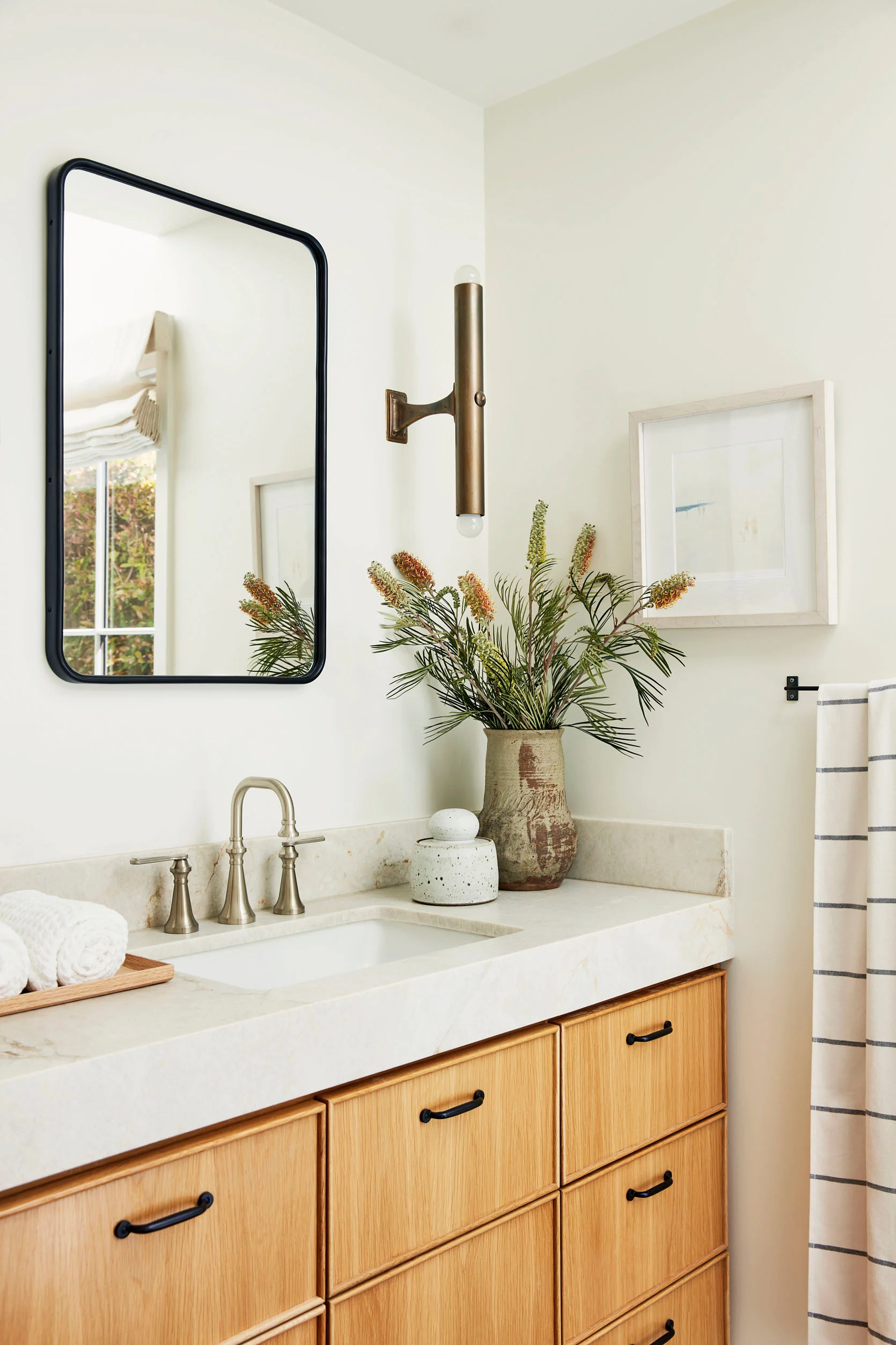 take a tour through this calm, neutral home to get some good inspo (accent walls included) 48 take a tour through this calm, neutral home to get some good inspo (accent walls included)