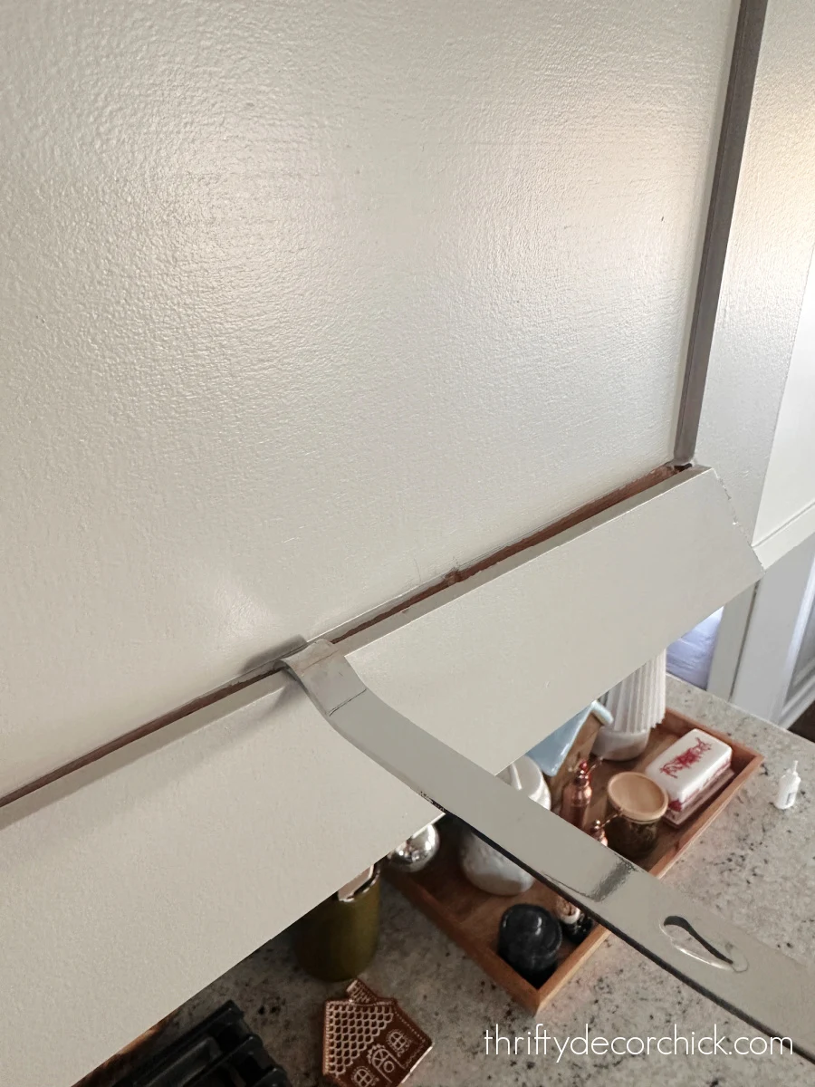 my favorite small, handy diy tools i can't live without! | thrifty decor chick 42 tiny pry bar for diy