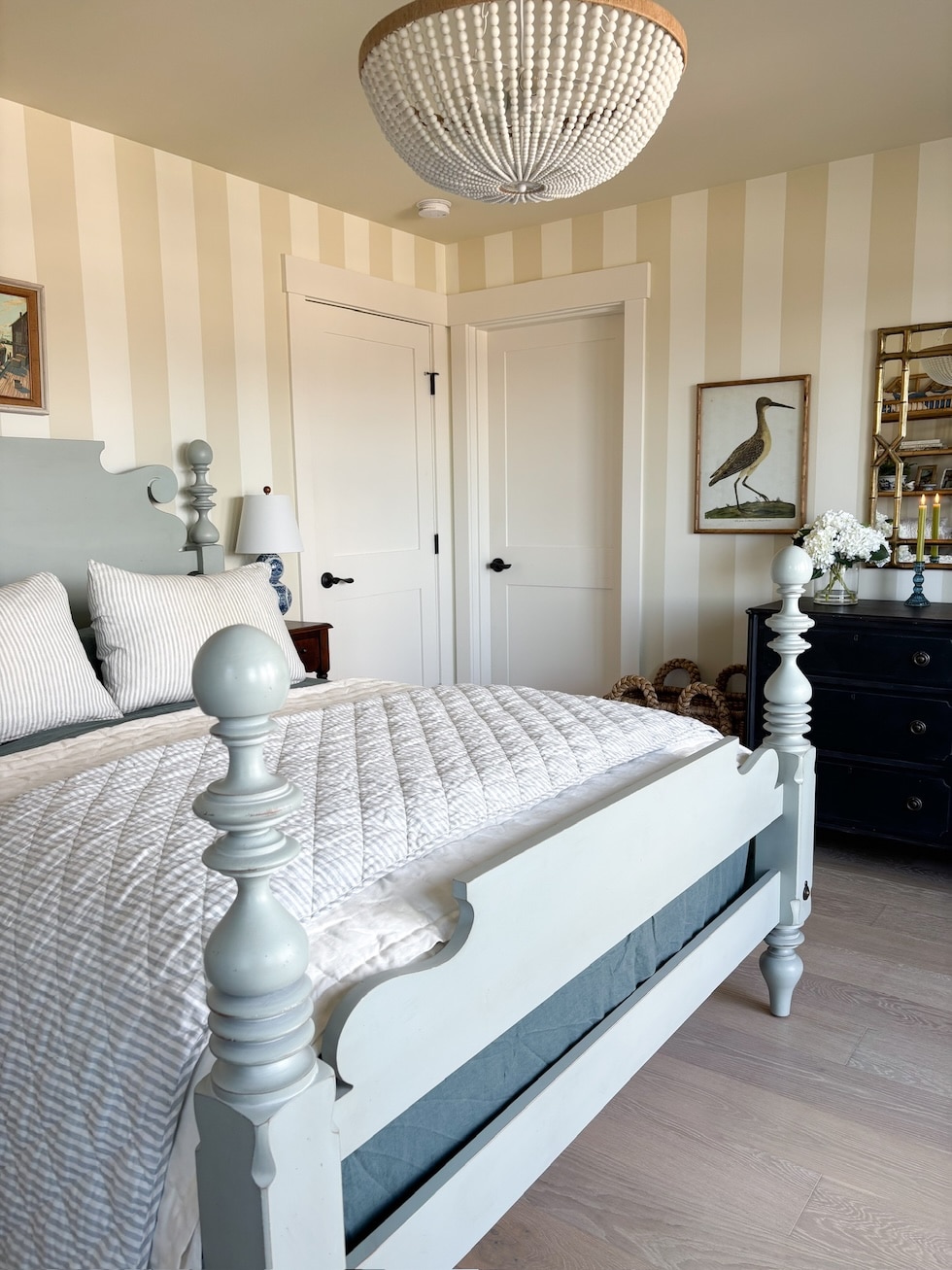 paint colors in our coastal cottage (benjamin moore & sherwin-williams) 8 paint colors our