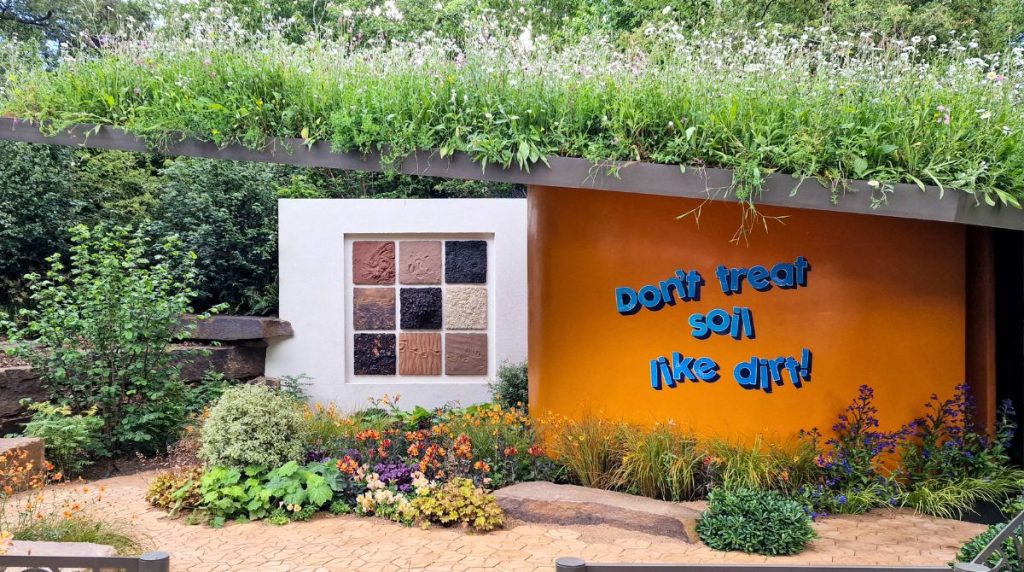 Soil Improvement: Why 2026 Could Be the Year Gardeners Finally Put Soil First – The Middle-Sized Garden