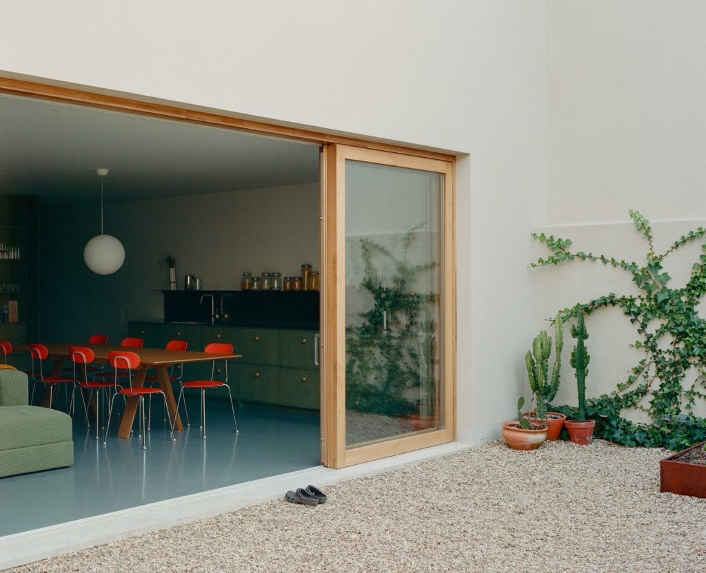 Steal This Look: A Lisbon Kitchen That’s Entirely Fresh