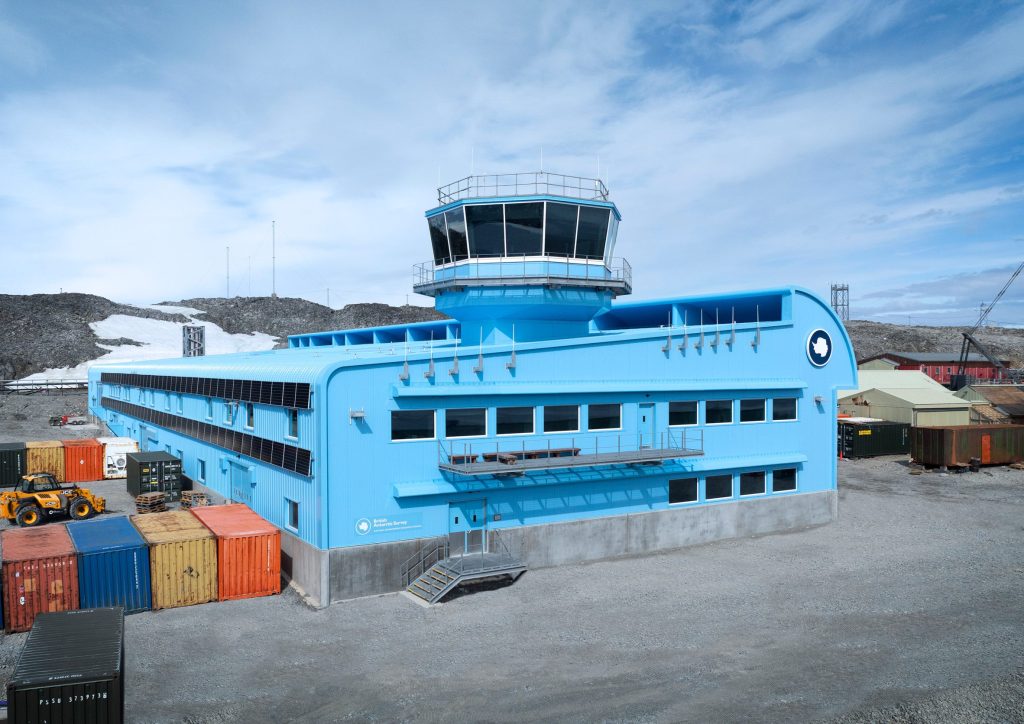 Hugh Broughton Architects unveils Discovery Building in Antarctica