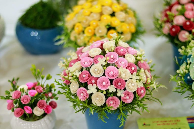 Poetic Guide: Weaving Whispers into Workshop Walls