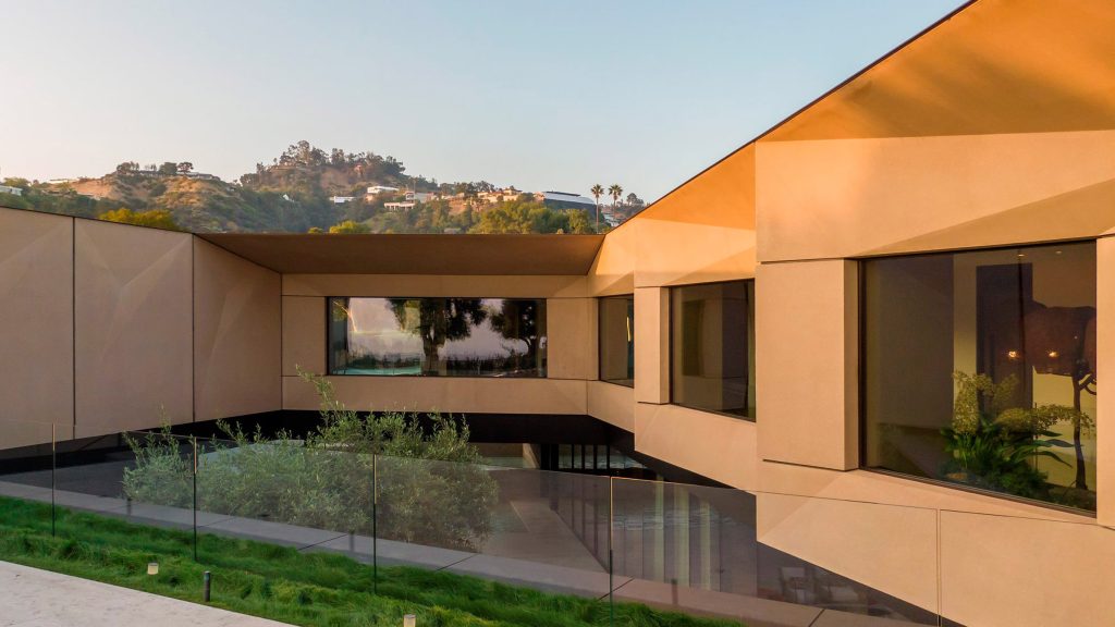 Donaldson + Partners designs faceted home for site in Beverly Hills