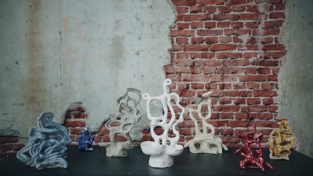 Vera van der Burg puts AI and ceramics into feedback loop