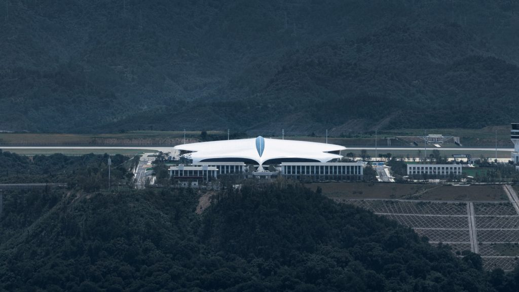 MAD models Lishui Airport in China on “mist-covered hills”