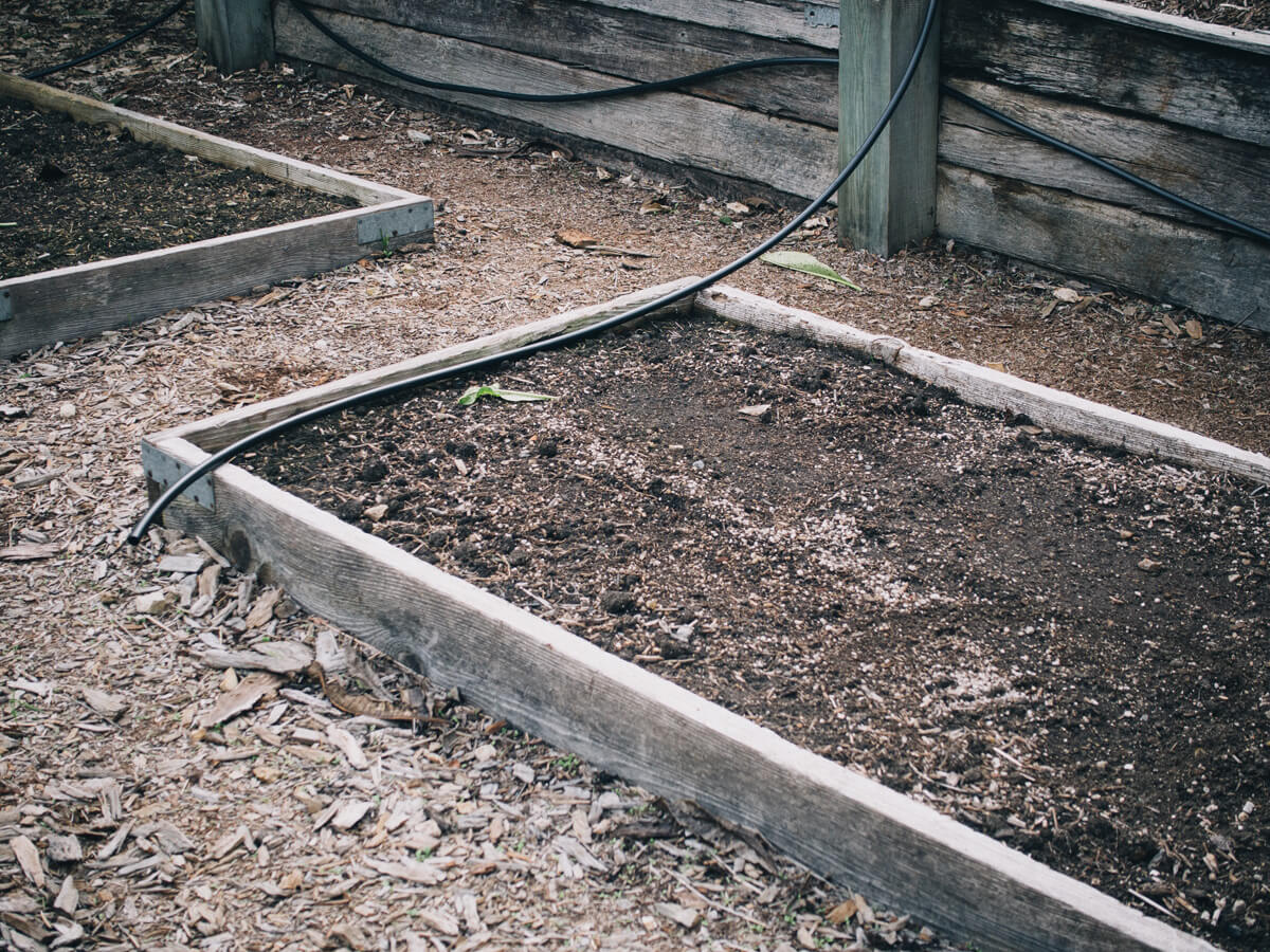 lay out mainline tubing