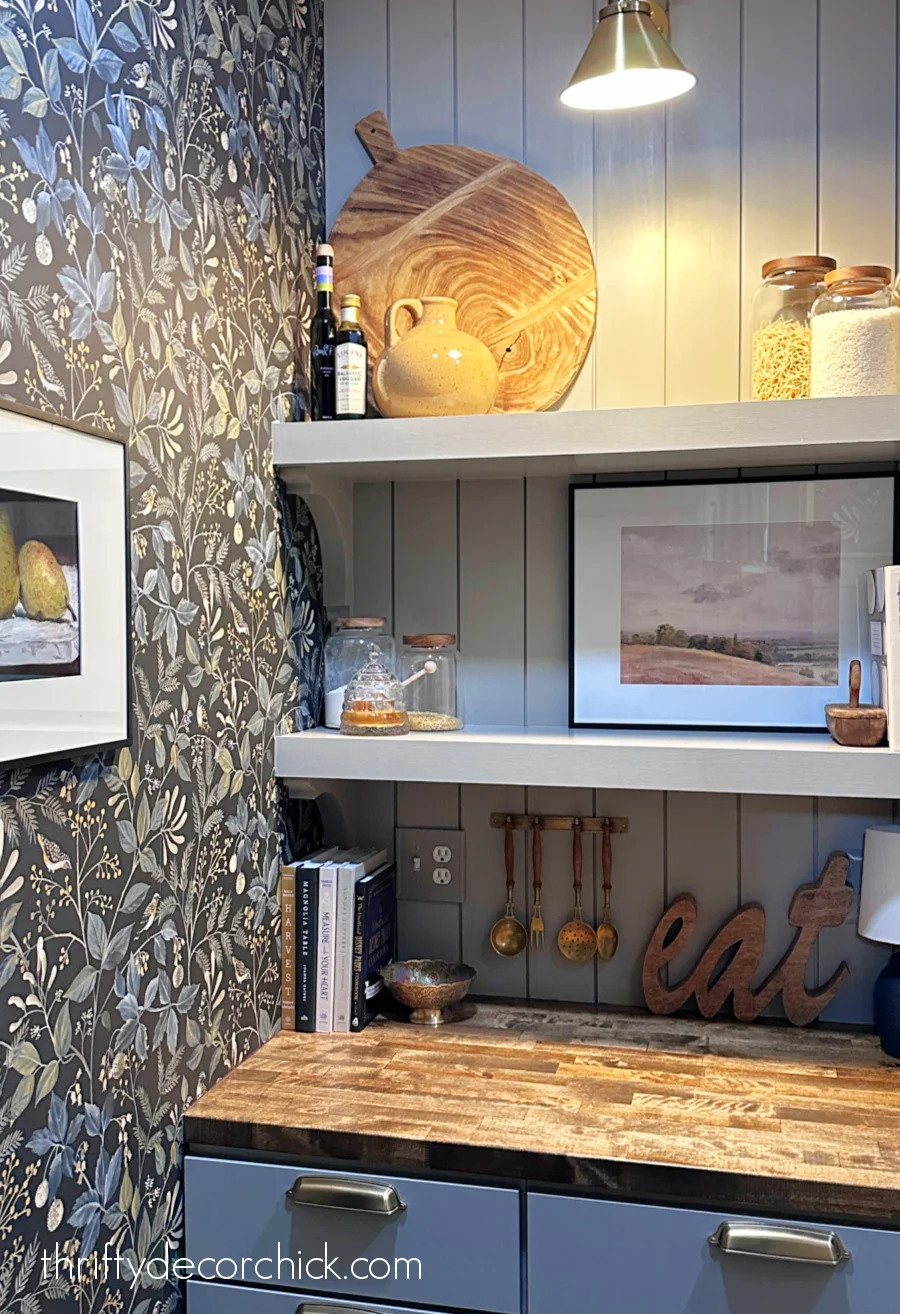 vertical panel backsplash