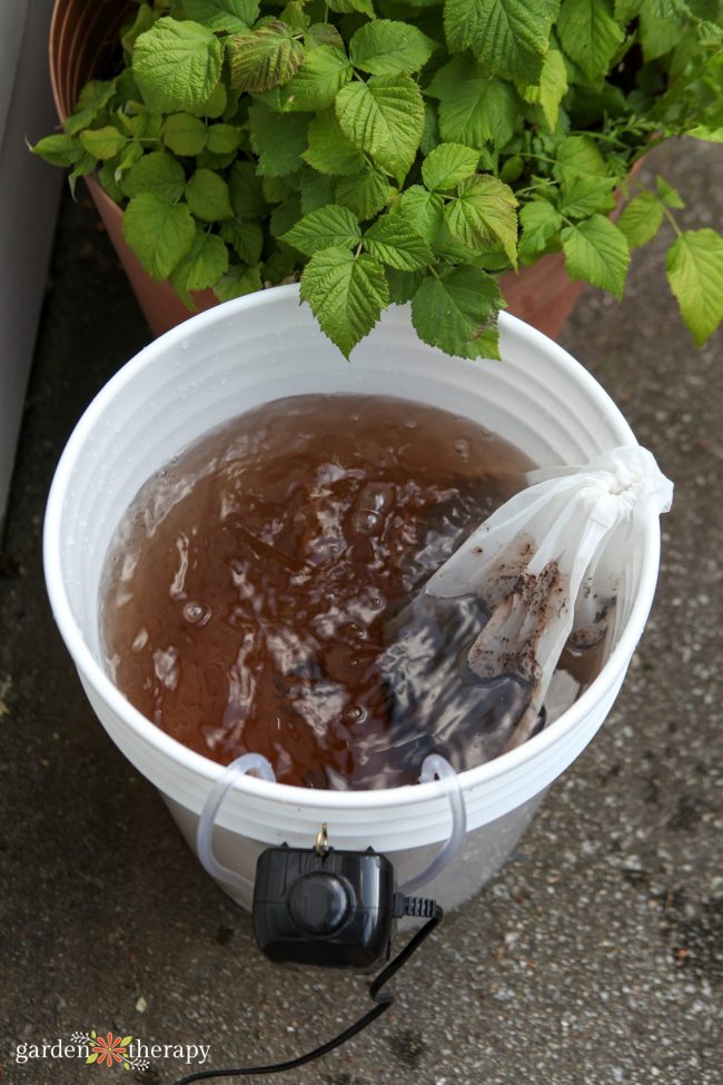 make compost tea with this diy home brewer 20 diy compost tea brewer filled with compost tea.