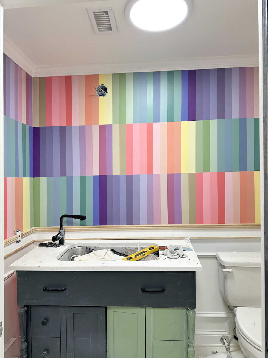 bathroom walls - painted striped wall design (35 colors!)