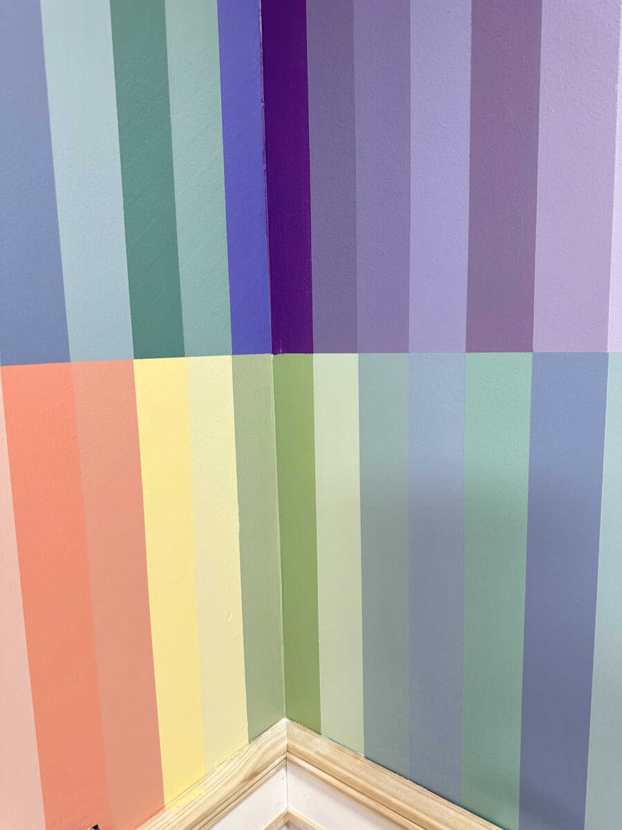 bathroom walls - painted striped wall design (35 colors!)