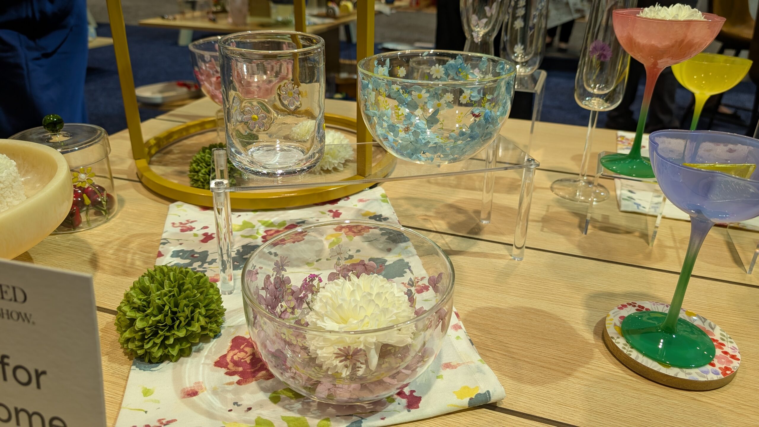 glass flower bowls. widgeteer. widgeteerinc.com