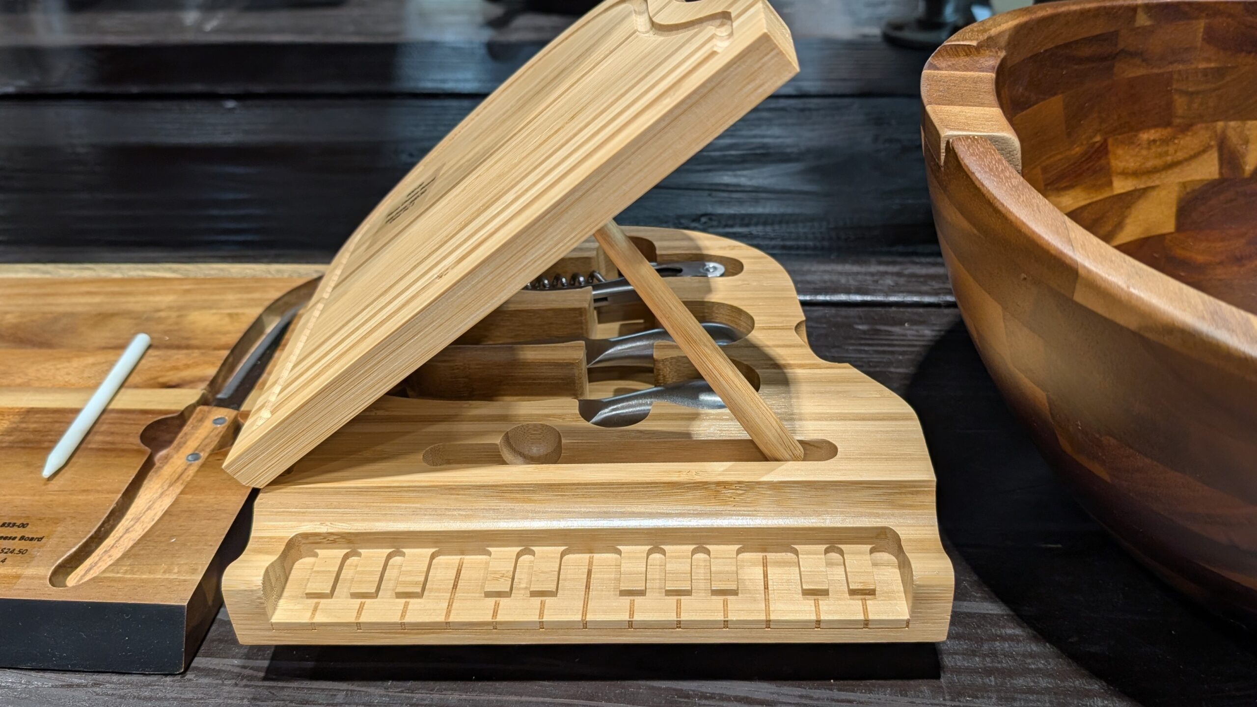 piano cheese board set. picnic time. wholesale.picnictime.com