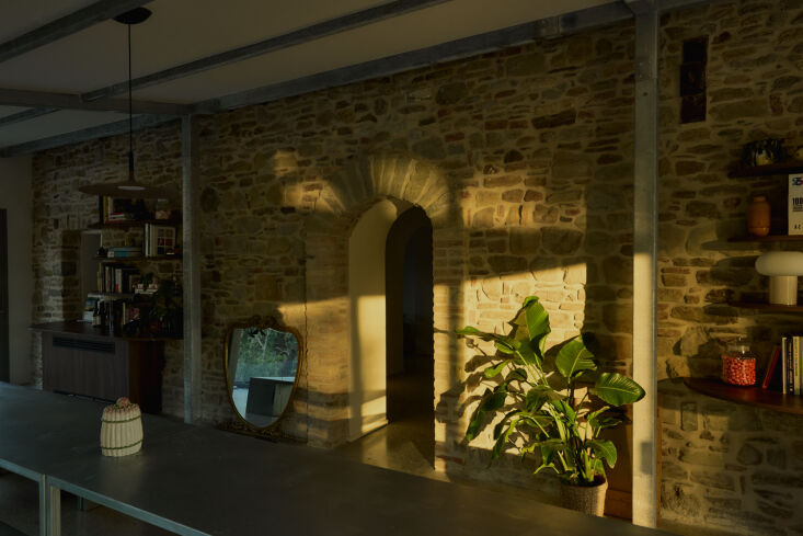 an extension of the communal areas ont he ground floor. 21