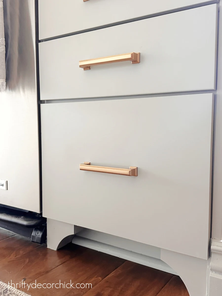 how to update basic cabinets with diy furniture feet | thrifty decor chick 11 custom diy kitchen cabinet feet