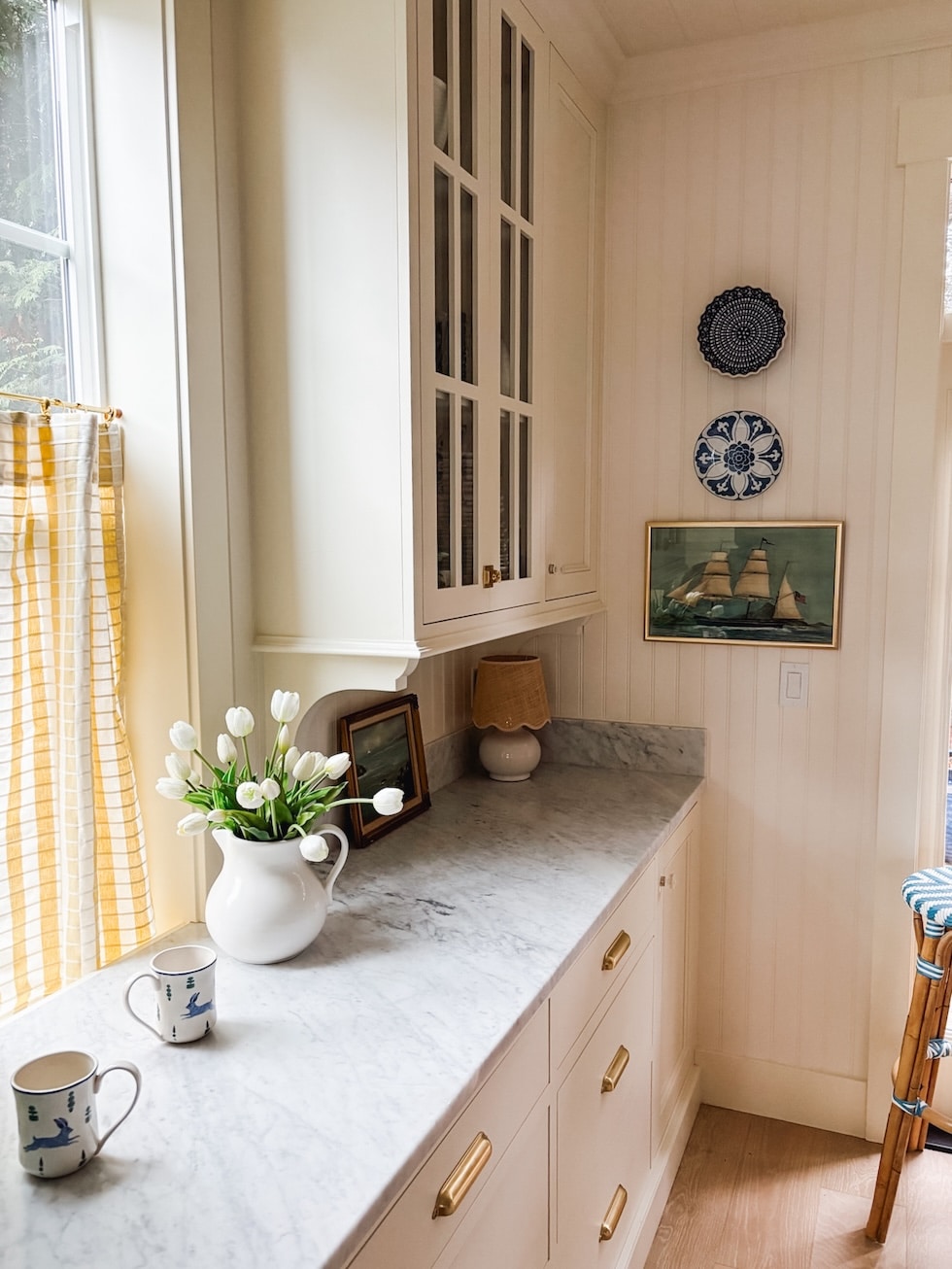 paint colors in our coastal cottage (benjamin moore & sherwin-williams) 6 paint colors our