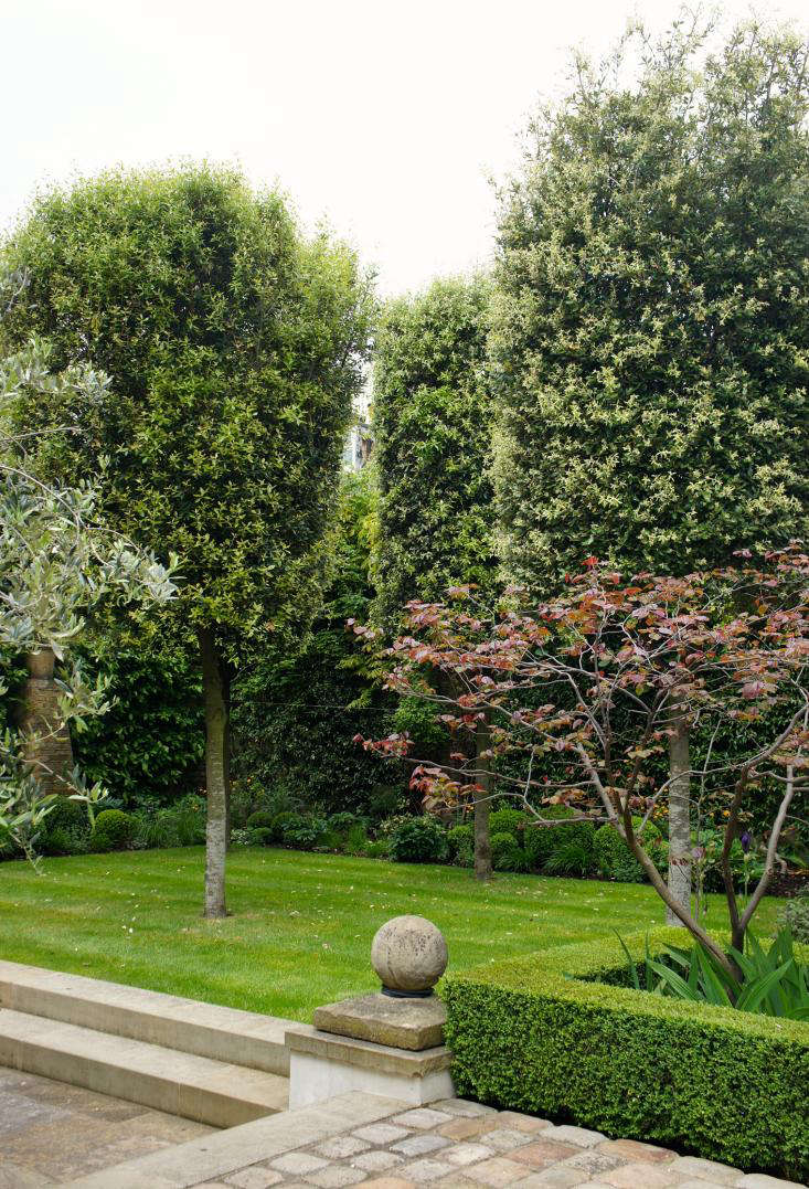 neisha_crosland_13_06_11_04