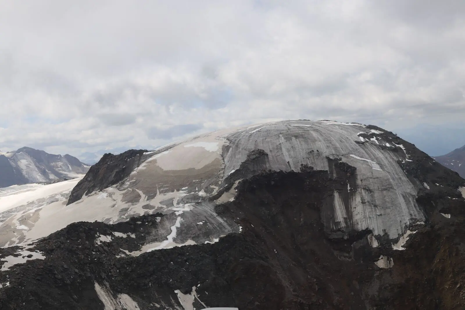 Scientists race to decode data from Europe’s vanishing glaciers
