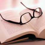 Seasonal Ritual: Cradling frost-kissed buds in woven ivy’s waning arms