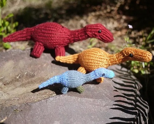dinosaur free knitting