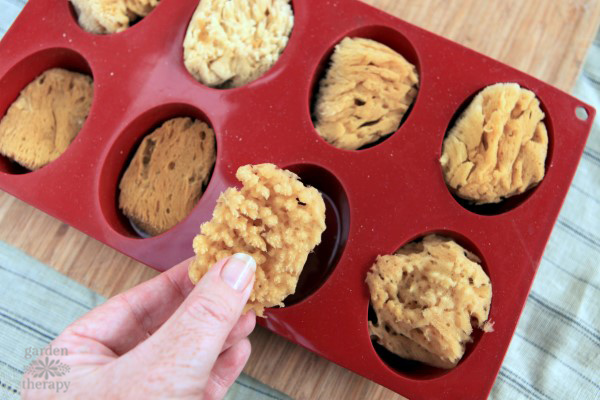 learn how to make organic-looking handmade sea sponge soap topped with natural sea sponges for a gorgeous soap that lathers up beautifully.