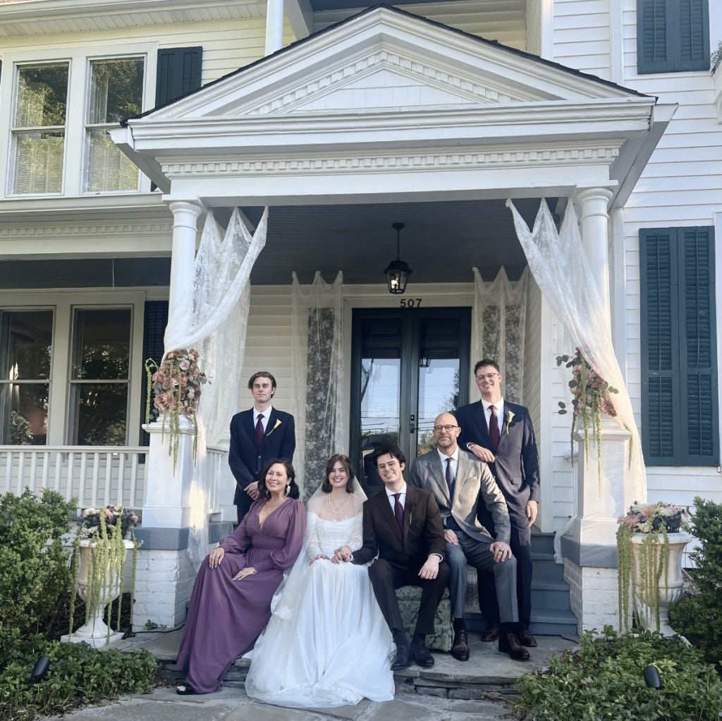 A Cozy Minimalist Wedding – Nesting Place