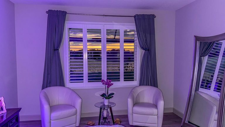 Seasonal Ritual: Autumn’s Breath Caresses Quiet Goodbye