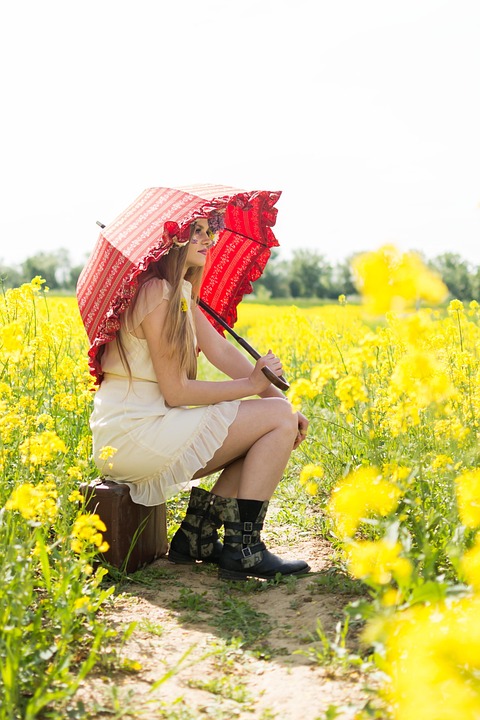 Seasonal Ritual: Equinox Cedar Infusions
