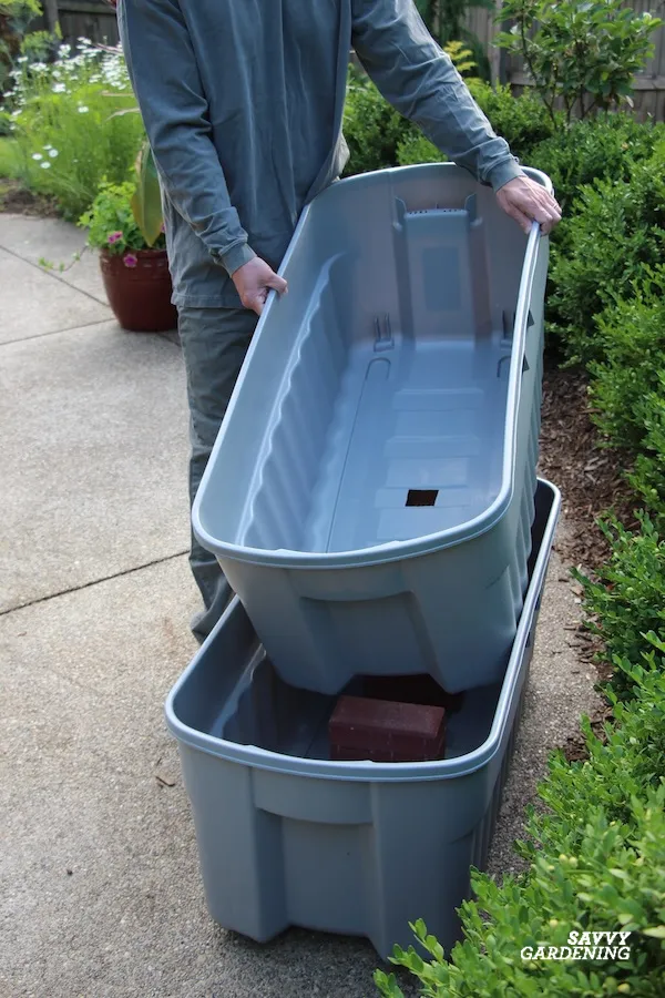 plans for making a diy self-watering container garden